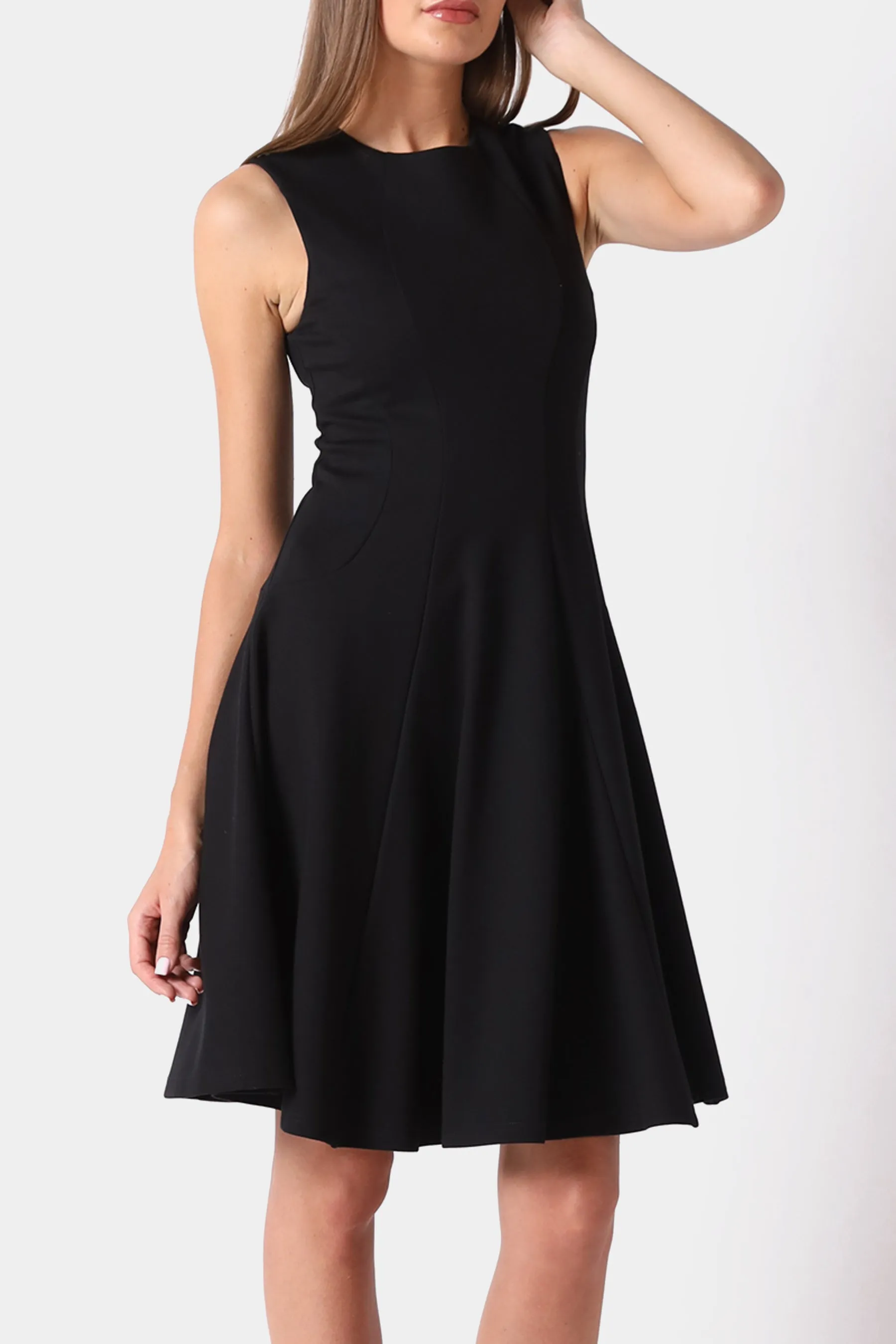 Sure! Here’s an optimized title for your e-commerce product:

Elegant Pleated A-Line Curve Dress for Women – Flattering Fit & Stylish Design

Feel free to adjust it further based on your target audience or specific features!