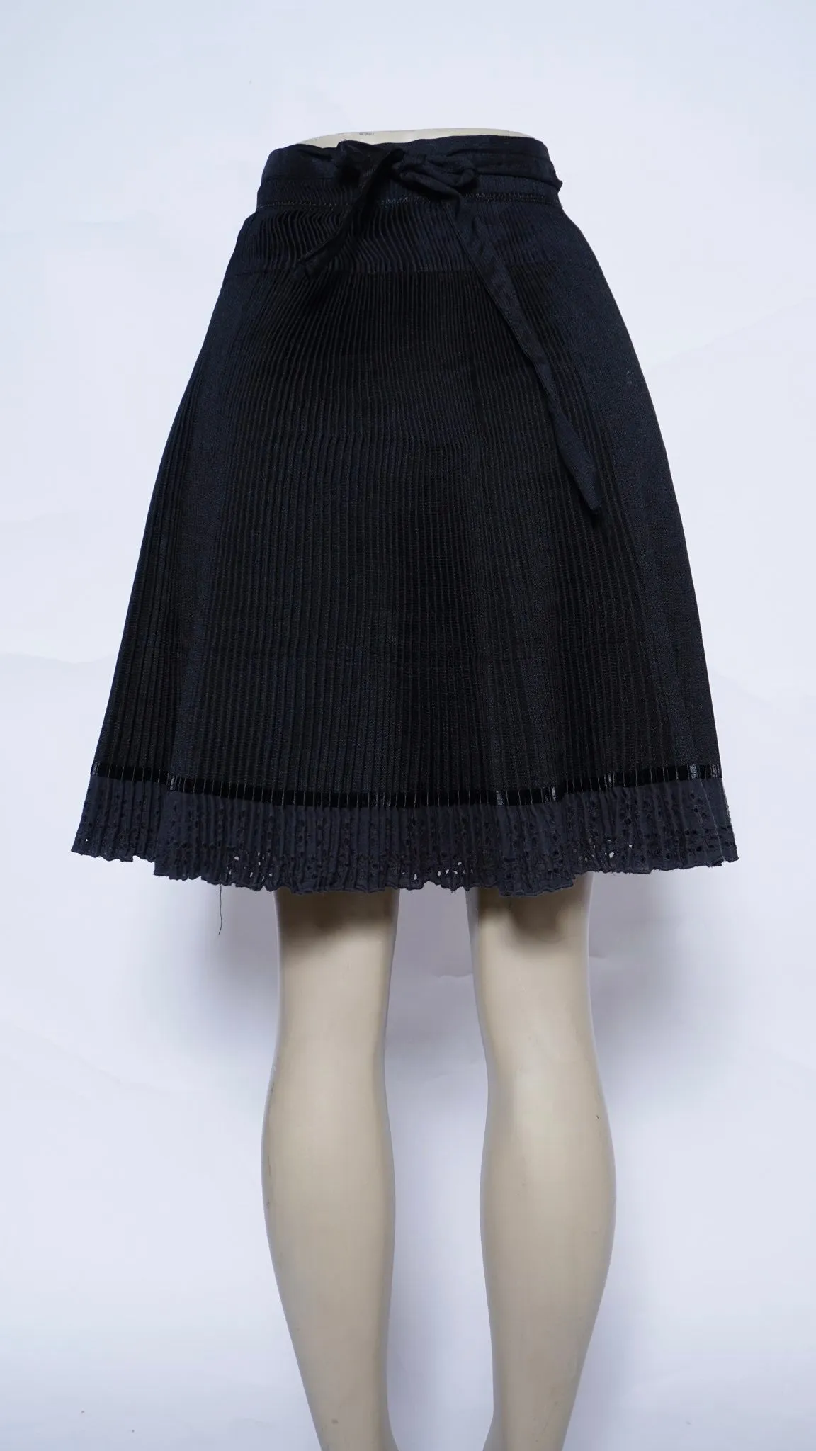 Black Skirt Lace Bottom (40x22)