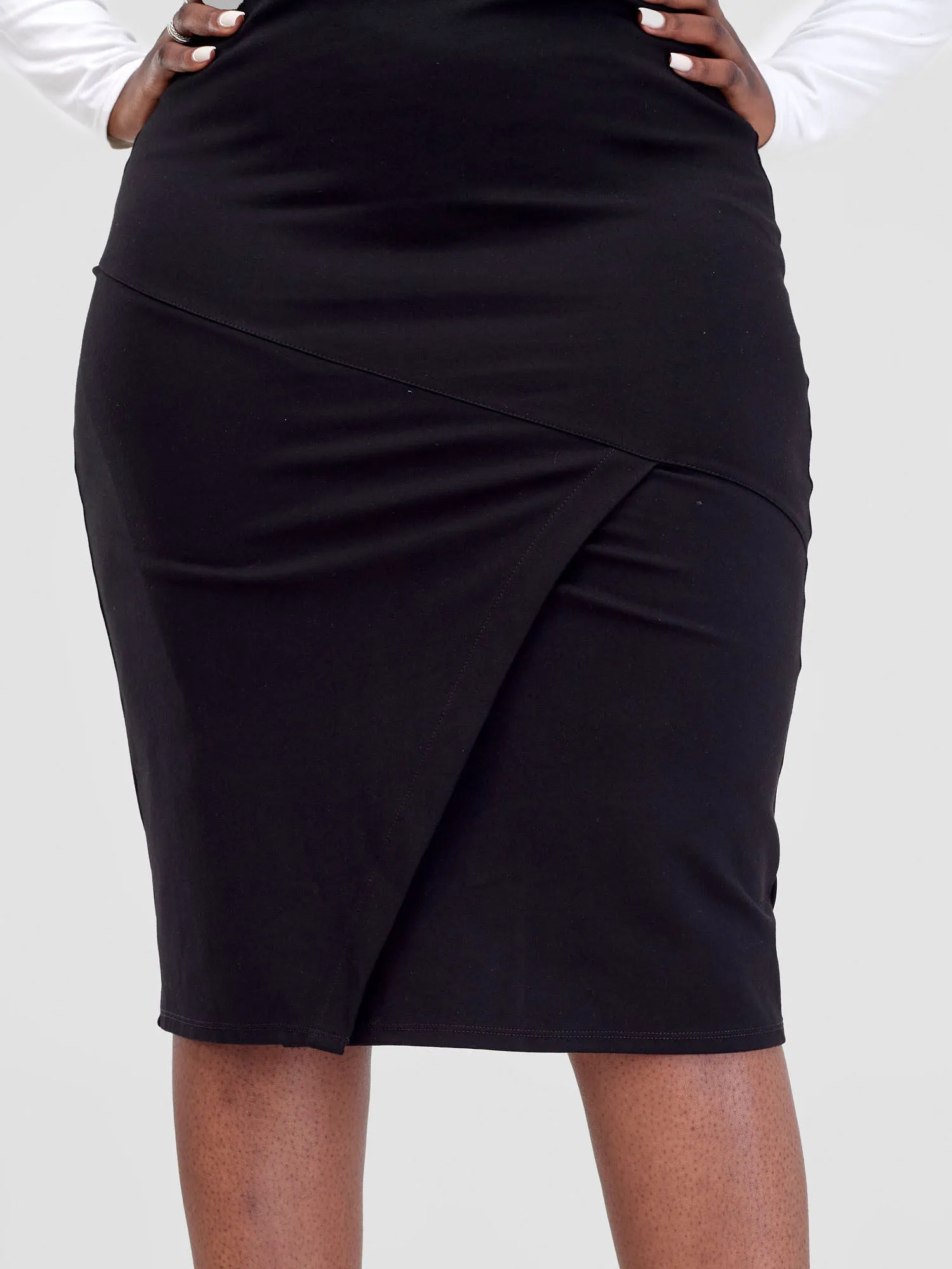 Vivo Tande Front Slit Skirt - Black